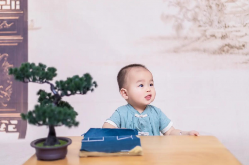 资阳宝宝喊肚子疼怎么回事